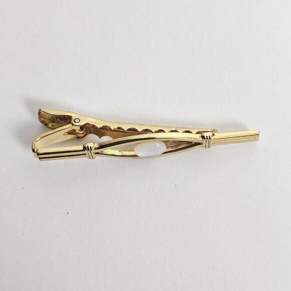 Vintage White Opalescent Glass Mother of Pearl Cabochon Gold Tone Tie Bar Clip - Picture 3 of 8